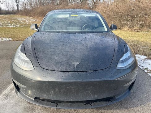 Used 2019 Tesla Model 3 Performance image 15