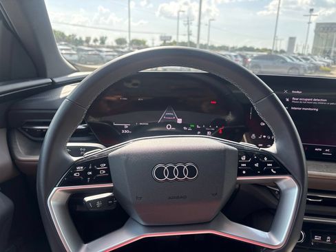 Used 2025 Audi Q5 Premium Plus w/ Premium Plus AWD/4WD image 24