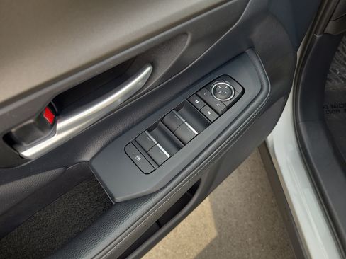 Certified 2025 Toyota Grand Highlander AWD image 13