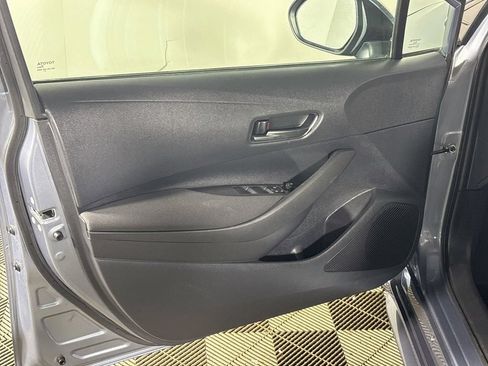 Used 2025 Toyota Corolla LE FWD image 10