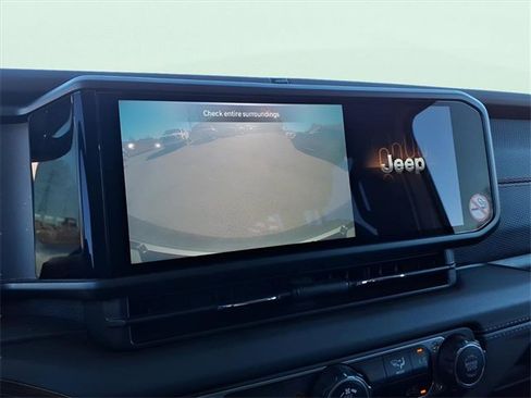 Used 2024 Jeep Wrangler Unlimited Rubicon image 19