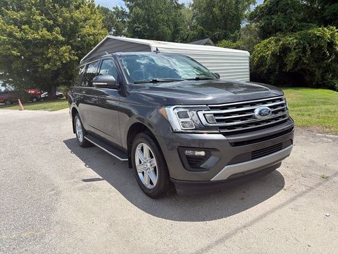 Certified 2019 Ford Expedition XLT w/ Equipment Group 202A RWD image 1