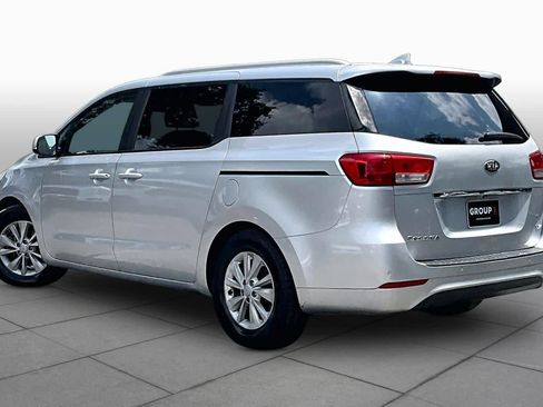 Used 2016 Kia Sedona LX w/ LX Convenience Package FWD image 12