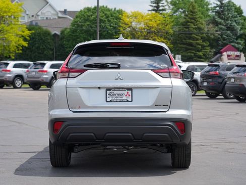 New 2026 Mitsubishi Eclipse Cross LE AWD/4WD image 4