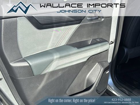 Used 2024 GMC Acadia AT4 w/ Super Cruise Package image 36