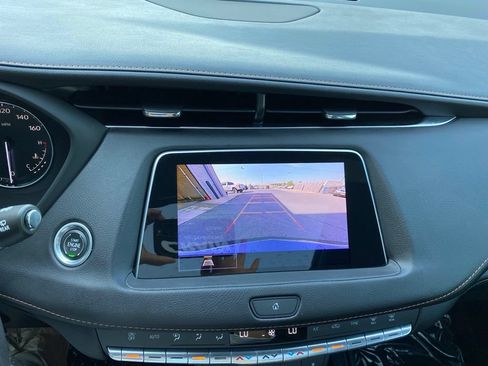 Used 2023 Cadillac XT4 Sport w/ Cold Weather Package FWD image 18