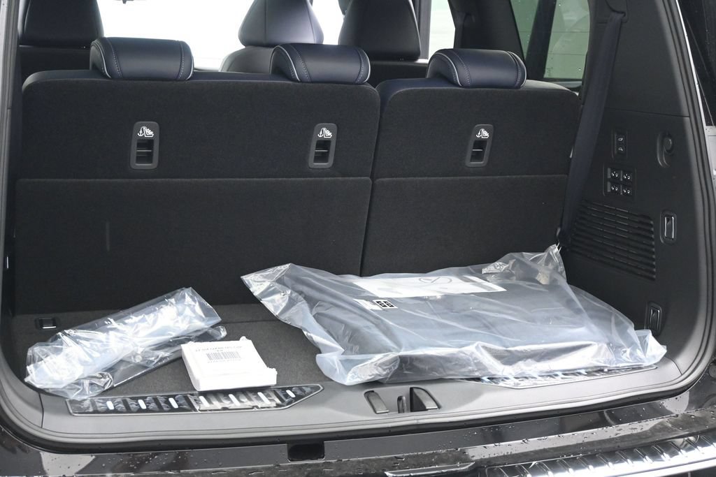 New 2027 INFINITI QX80 Sensory w/ Sport Exterior Package AWD/4WD image 24