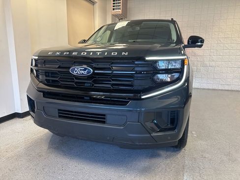 New 2026 Ford Expedition Active AWD/4WD image 11