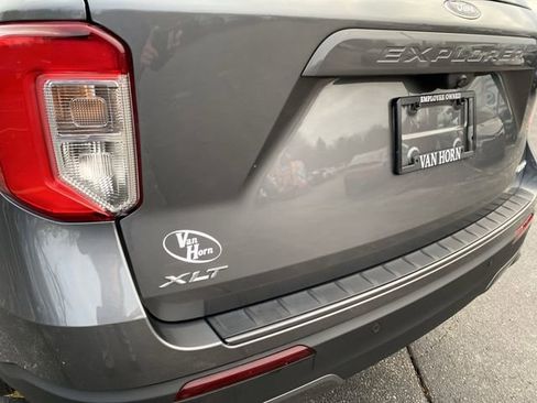 Certified 2022 Ford Explorer XLT w/ Equipment Group 202A image 32