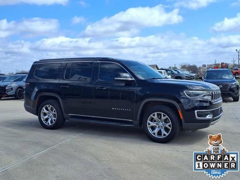 Used 2022 Jeep Wagoneer Series II AWD/4WD image 2