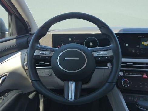 Used 2025 Hyundai Tucson SEL image 25