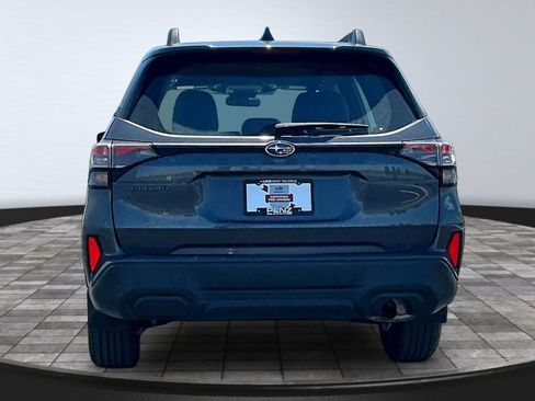 Used 2025 Subaru Forester AWD/4WD image 5