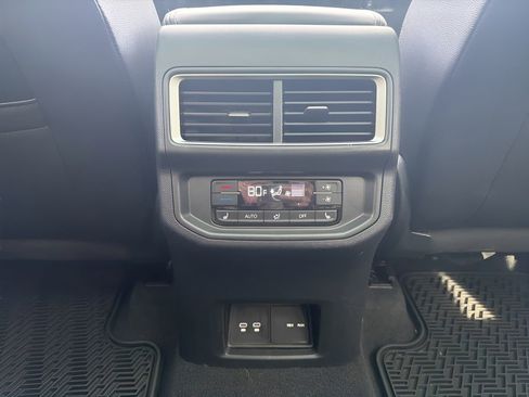 Used 2024 Volkswagen Atlas SEL image 25