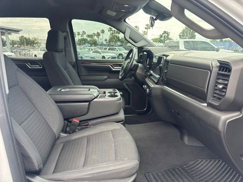 Certified 2022 Chevrolet Silverado 1500 LT AWD/4WD image 10