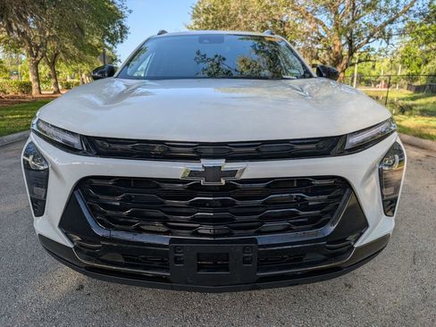 Used 2025 Chevrolet Trax ACTIV w/ Driver Confidence Package FWD image 2