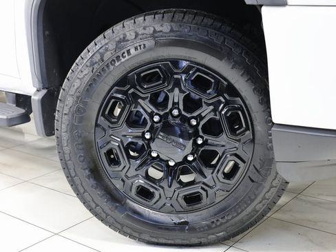 Used 2021 GMC Sierra 3500 Denali w/ Denali Ultimate Package image 14