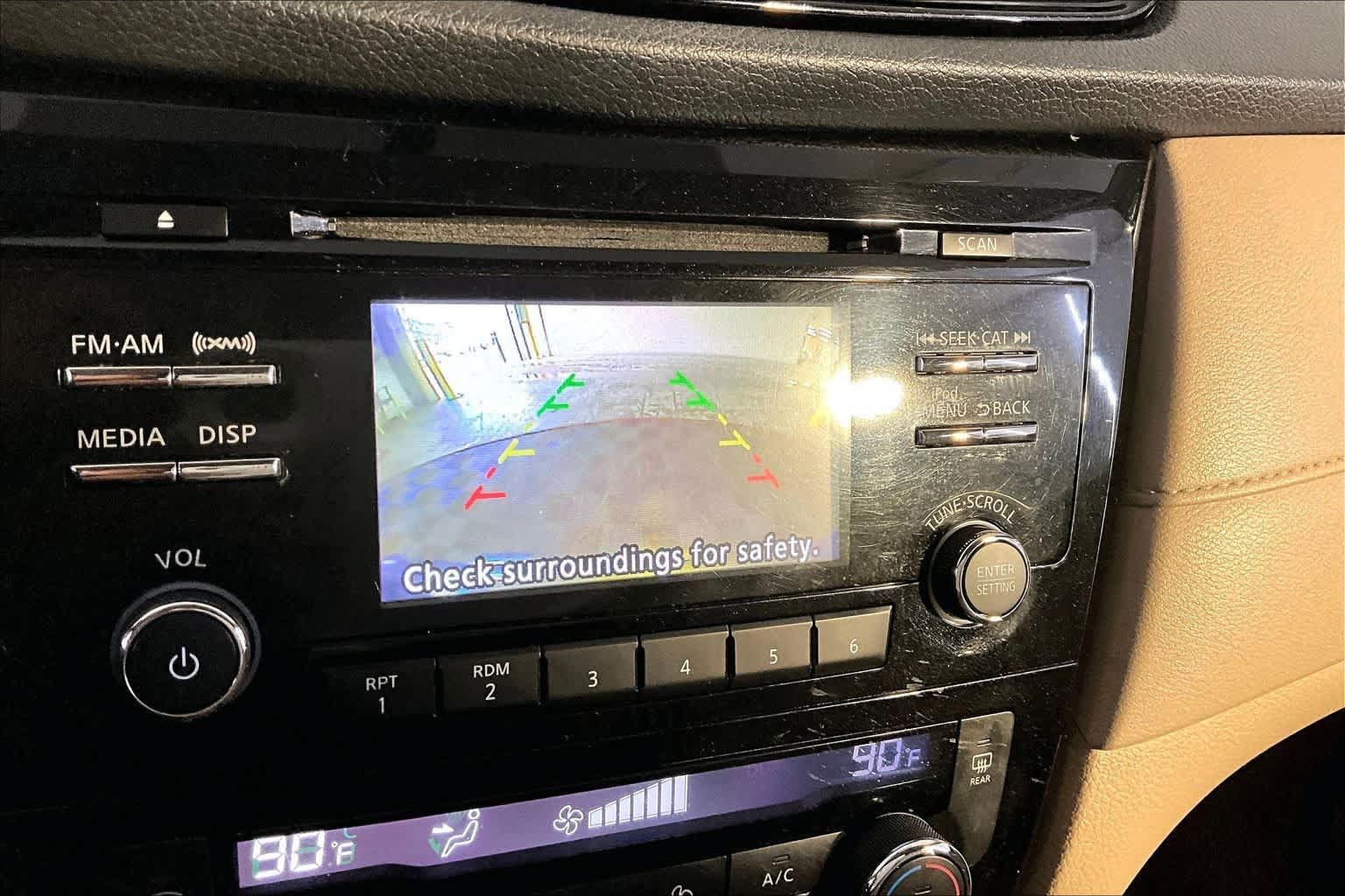Used 2017 Nissan Rogue SV AWD/4WD image 29