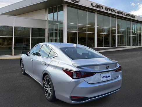 Certified 2025 Lexus ES 300h w/ Premium Package FWD image 4