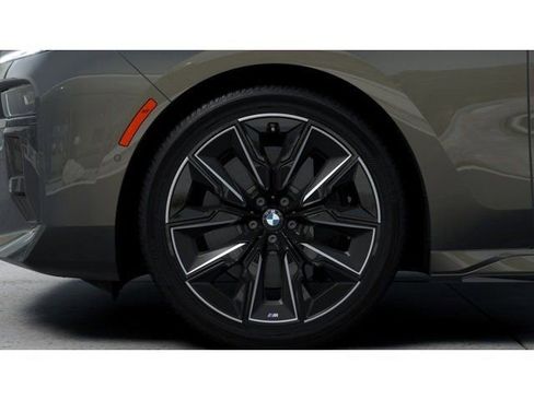 New 2026 BMW 760i xDrive w/ Executive Package AWD/4WD image 7