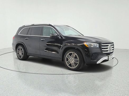 Certified 2026 Mercedes-Benz GLS 450 4MATIC image 3