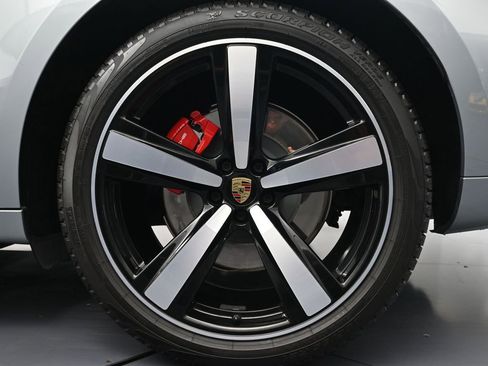 Certified 2022 Porsche Macan GTS AWD/4WD image 26