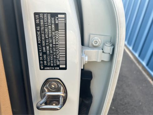 Used 2018 Porsche Macan image 27