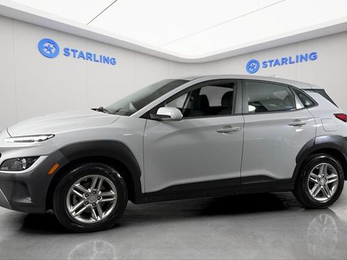 Used 2022 Hyundai Kona SE FWD image 2
