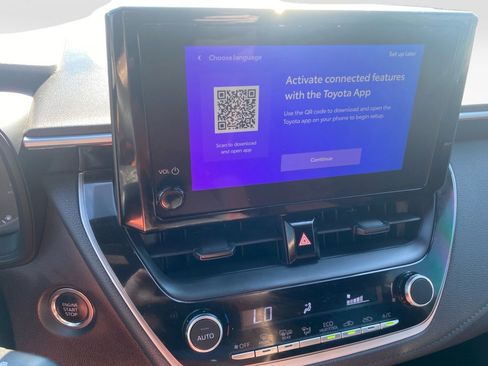 Used 2025 Toyota Corolla SE image 20