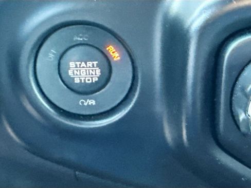 Used 2022 Jeep Wrangler Sport image 23