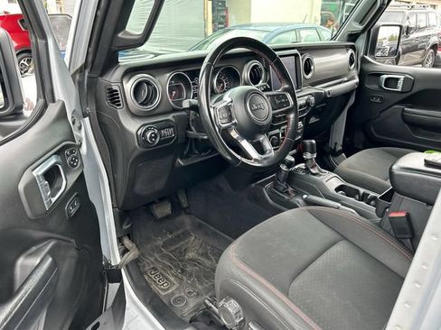 Used 2022 Jeep Gladiator Rubicon w/ Trailer Tow Package AWD/4WD image 7