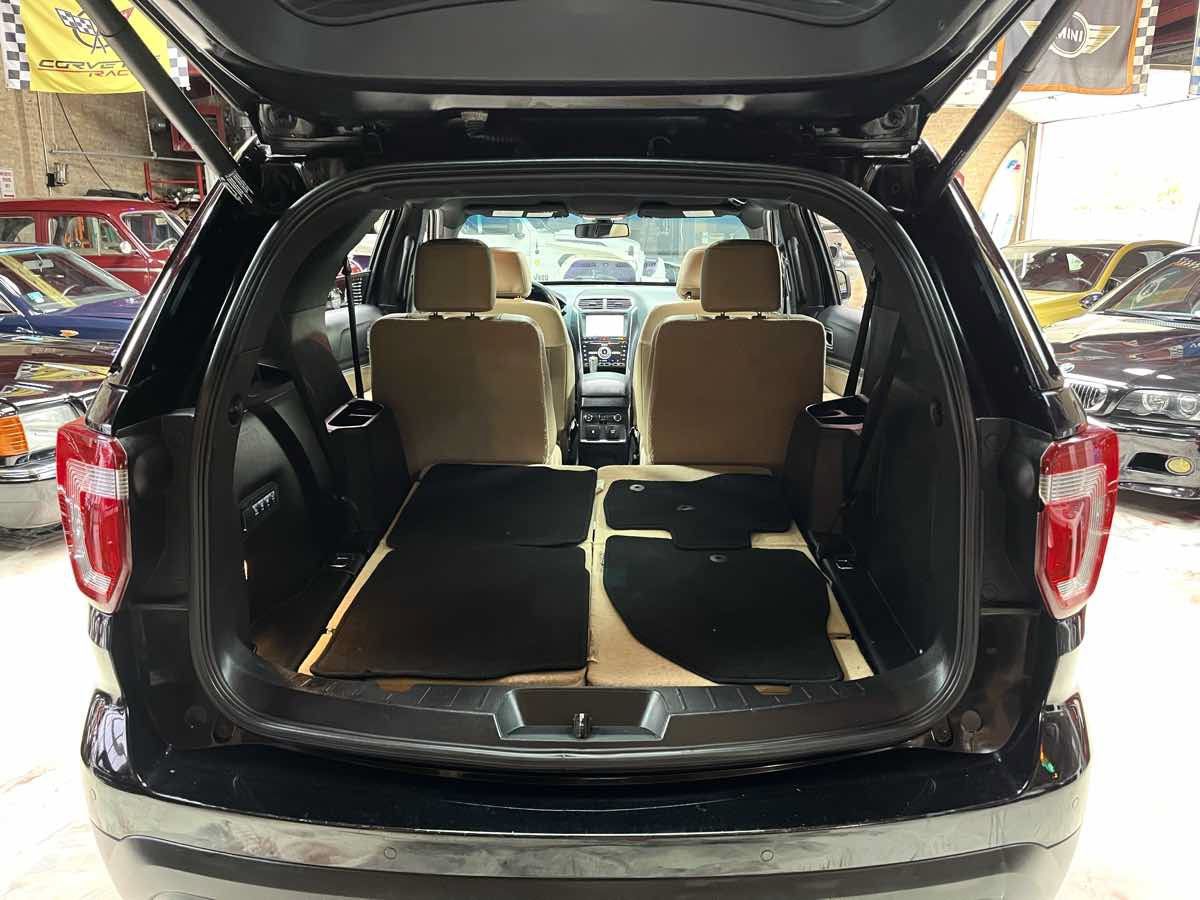 Used 2017 Ford Explorer Limited w/ Equipment Group 303A AWD/4WD image 35