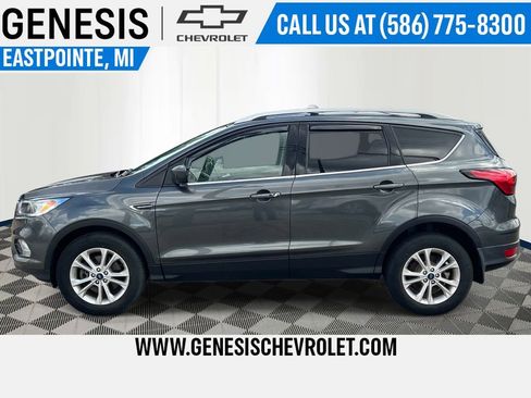 Used 2019 Ford Escape SE AWD/4WD image 2