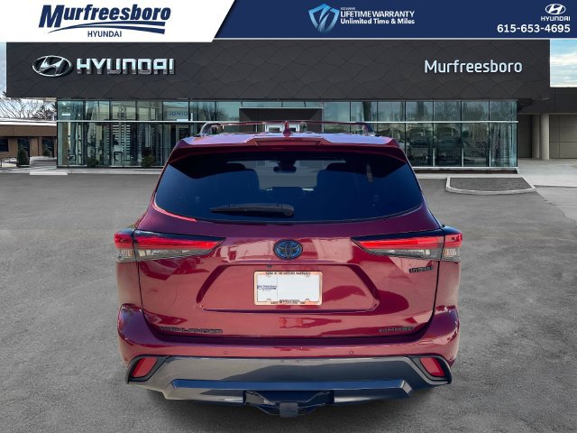 Used 2022 Toyota Highlander Limited AWD/4WD image 4