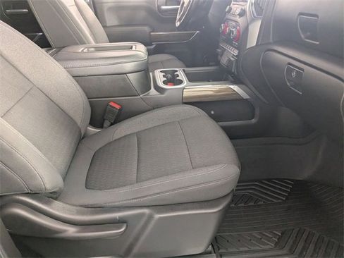 Used 2021 Chevrolet Silverado 1500 LT Trail Boss w/ Convenience Package II image 32