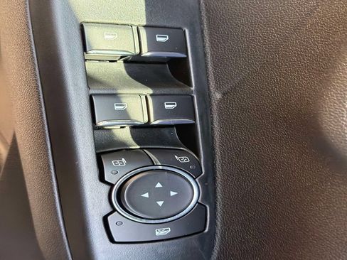 Used 2022 Ford Escape SE w/ SE Sport Appearance Package AWD/4WD image 18