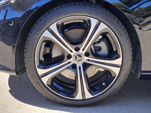 Certified 2025 Mercedes-Benz C 300 Sedan image 12