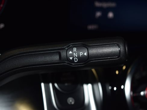 New 2026 Mercedes-Benz GLB 250 4MATIC image 16