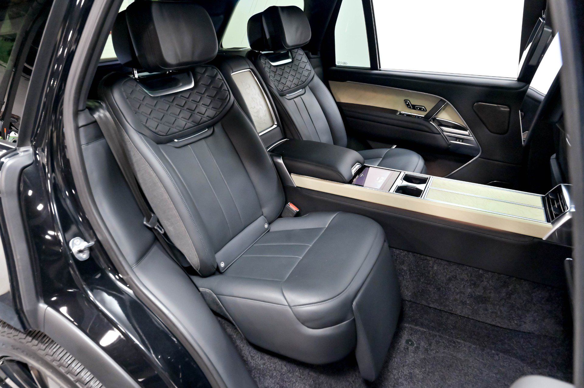 Used 2023 Land Rover Range Rover LWB SV Autobiography AWD/4WD image 32