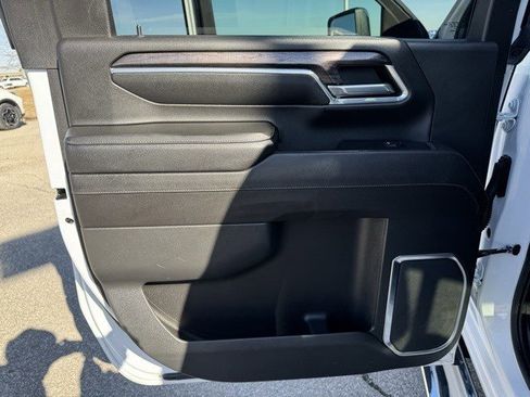 Used 2024 Chevrolet Silverado 2500 LTZ w/ LTZ Convenience Package image 25