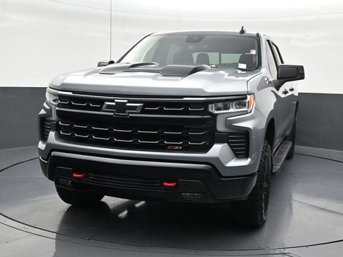 Used 2024 Chevrolet Silverado 1500 LT Trail Boss w/ Convenience Package II AWD/4WD image 9