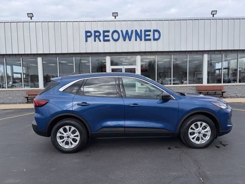 Used 2023 Ford Escape Active AWD/4WD image 2