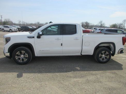 New 2026 GMC Sierra 1500 SLE image 8