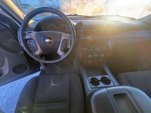 Used 2011 Chevrolet Avalanche LS image 11