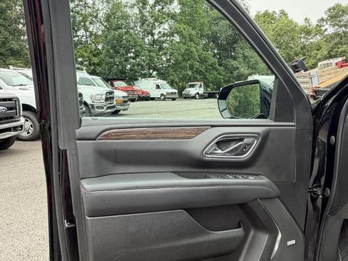 Used 2021 Chevrolet Suburban High Country AWD/4WD image 30