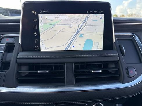 Used 2023 GMC Yukon XL SLT w/ SLT Premium Package image 25