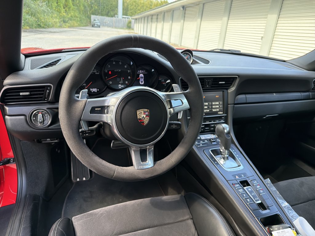 Used 2015 Porsche 911 Carrera GTS RWD image 5
