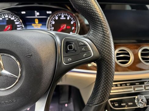 Used 2018 Mercedes-Benz E 300 4MATIC image 17