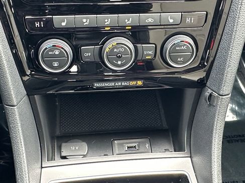 Used 2020 Volkswagen Passat 2.0T R-Line image 16