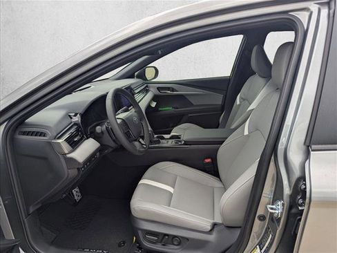 Used 2026 Toyota Camry SE w/ Convenience Package FWD image 4