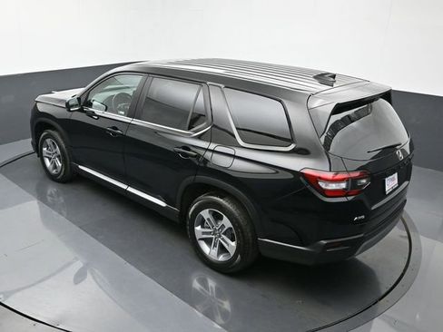 Used 2025 Honda Pilot EX-L image 14